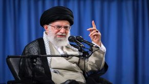 حضرت امام خامنه‌ای: حج یک عمل سیاسی است